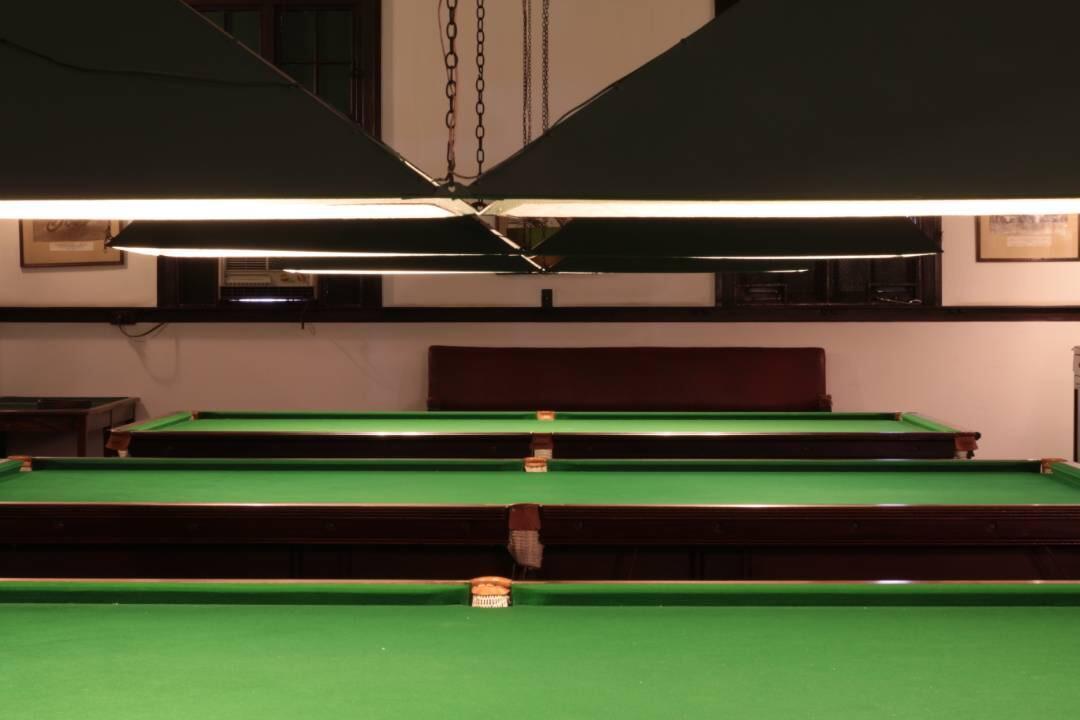 Отель Bulawayo Club Экстерьер фото
