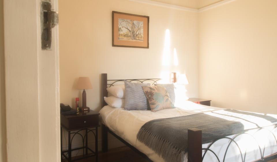 Отель Bulawayo Club Экстерьер фото