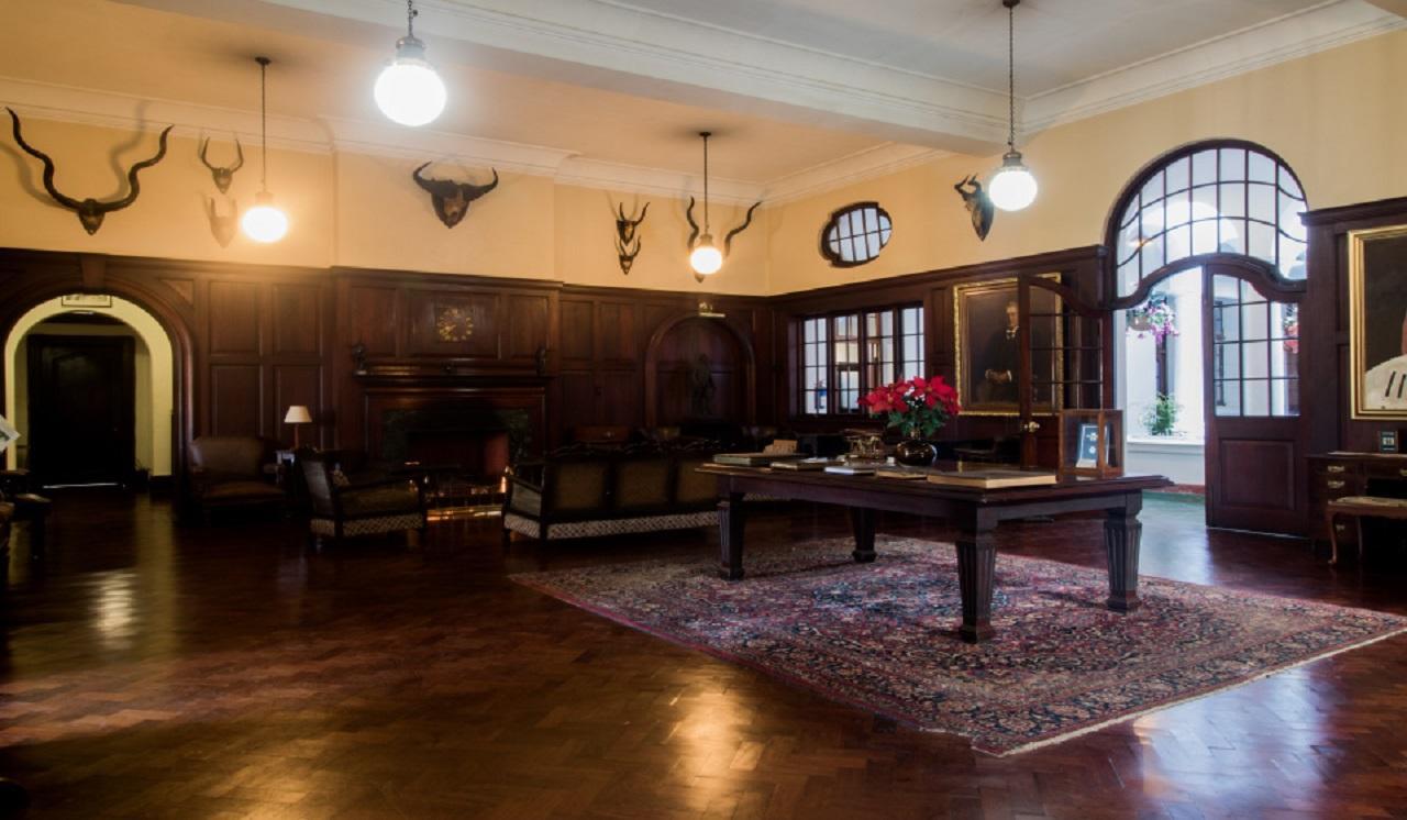 Отель Bulawayo Club Экстерьер фото